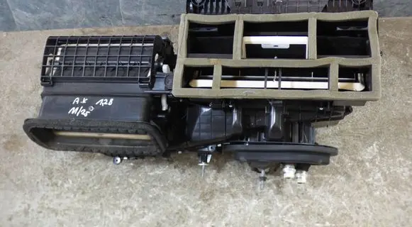 Opel Astra K Interior heater climate box assembly 39206980 KG084004 366974173