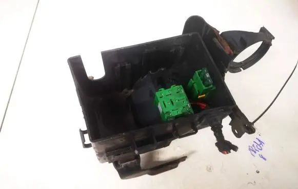 Opel Zafira A Fuse box cover 90560119