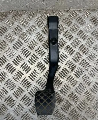 Volkswagen PASSAT B6 Clutch pedal 