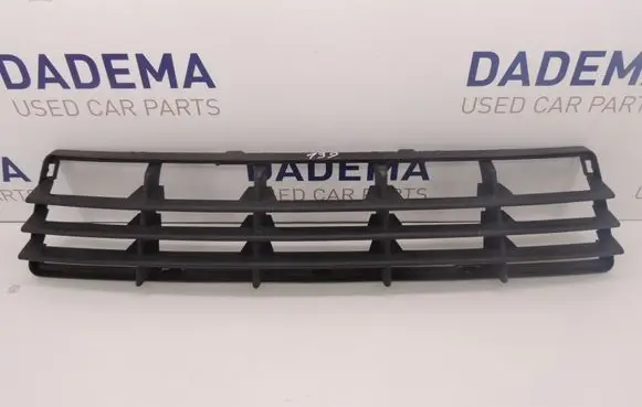 Volvo V50 Front bumper lower grill D139