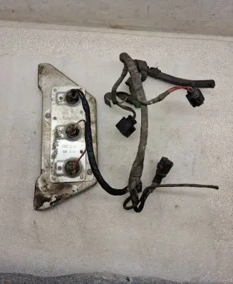 Audi A8 S8 D2 4D Coolant fan relay 4A0959493 R50R45R95