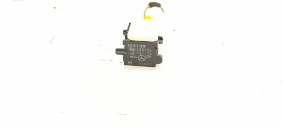 Mercedes-Benz R W251 Airbag deployment crash/impact sensor 0038202826 A0038202826