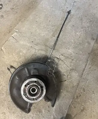 Mercedes-Benz E W210 Rear wheel hub spindle/knuckle 