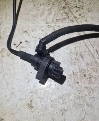 BMW 3 E46 Vacuum valve 1433602