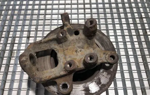 Mercedes-Benz Sprinter W901 W902 W903 W904 Front wheel hub spindle knuckle 
