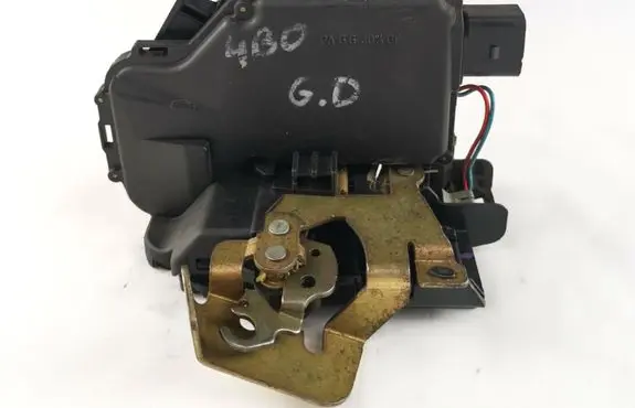 Audi A6 S6 C5 4B Rear door lock