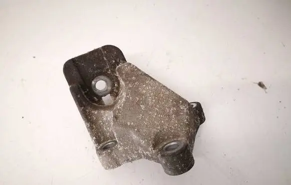 Volvo S60 Engine mounting bracket 8649262