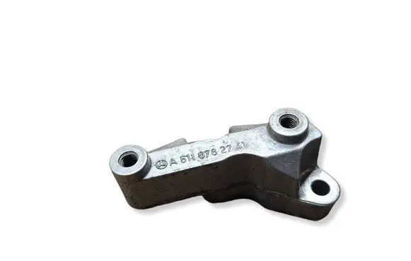 Mercedes-Benz E W211 Engine mounting bracket A6110782741