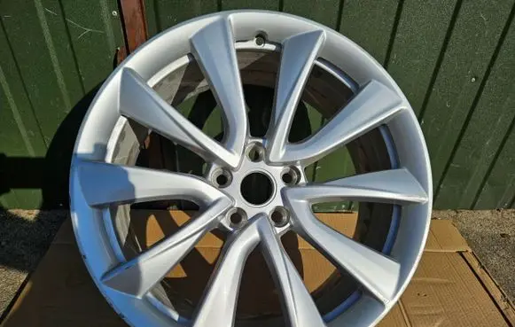 Tesla Model 3 R19 alloy rim 1044224