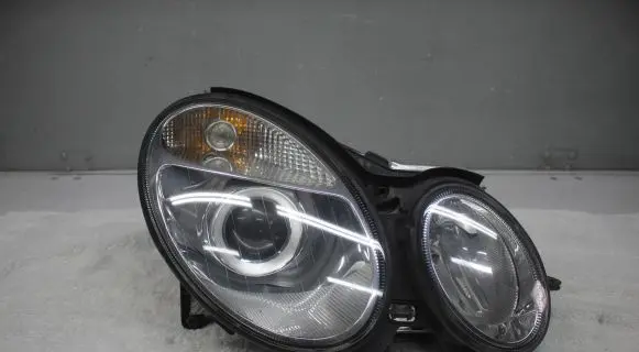 Mercedes-Benz E W211 Headlight/headlamp