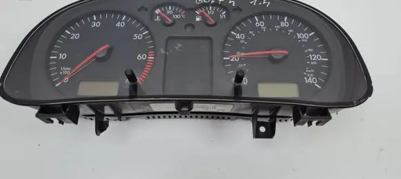 Speedometer (instrument cluster)