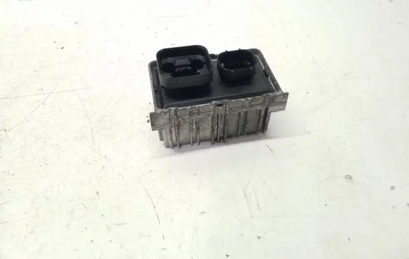 Glow plug pre-heat relay