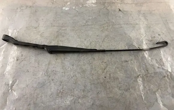 Volkswagen Polo III 6N 6N2 6NF Front wiper blade arm 6N1955410
