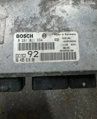 Peugeot 607 Engine control unit/module 9640938180 0281011334 9649561880