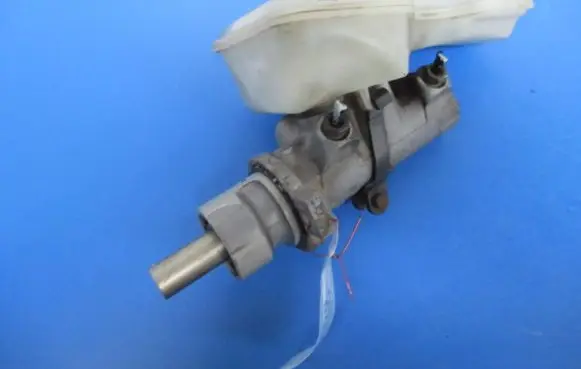 Peugeot Partner Master brake cylinder