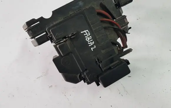 Skoda Fabia Mk2 (5J) Fuse box set 6R0915345EIAUTOPI 6R0915345E