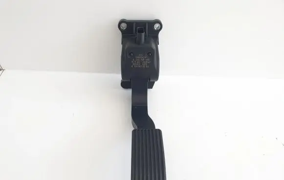 Mercedes-Benz Sprinter W906 Accelerator throttle pedal A9063000304 0280755025