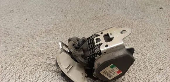 Audi Q7 4L Third row seat belt 