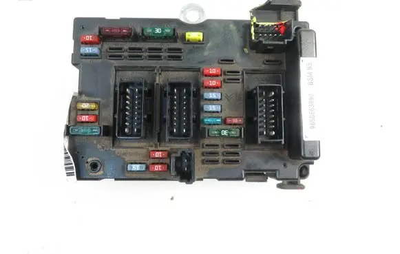 Peugeot 307 Central body control module 9650663880