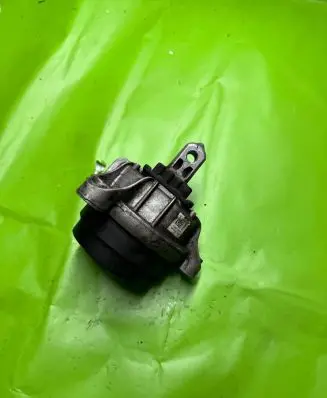 BMW 5 F10 F11 Engine mount bracket 7935149 7535140