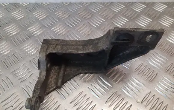 Nissan Primera Engine mounting bracket 8200134981
