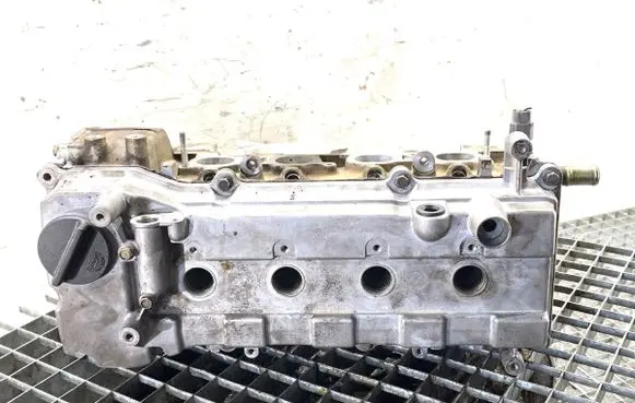 Nissan Note (E11) Engine head CR14