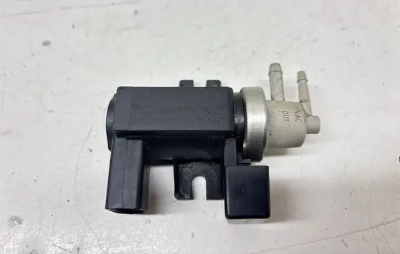Audi A4 S4 B6 8E 8H Turbo solenoid valve 8E0906627A