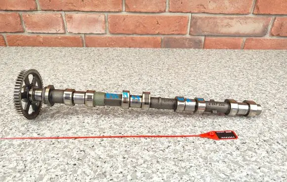 BMW 7 E38 Camshaft 2247292