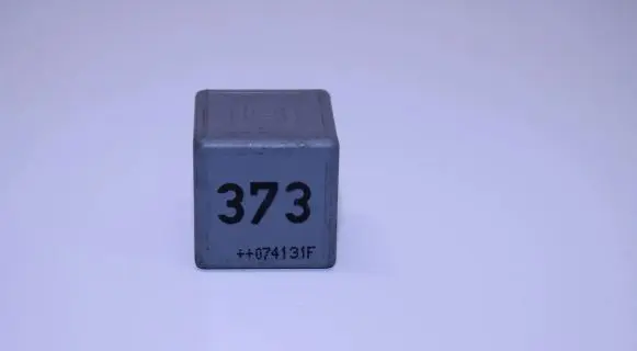 Volkswagen PASSAT B5.5 Other relay 8D0951253A V23134B52X301