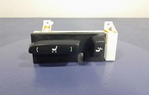 Lexus IS 220D-250-350 Seat heating switch 18A196