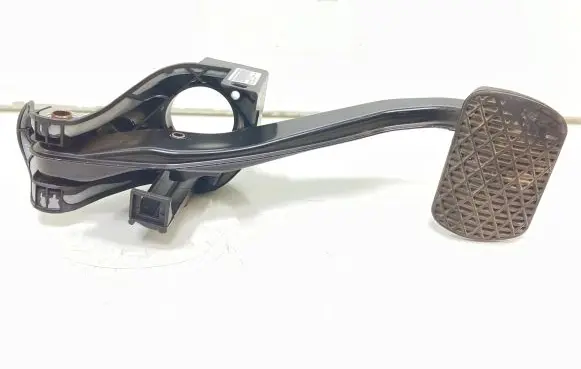 Mercedes-Benz E W212 Brake pedal A2042902001 PP204290056 102541298