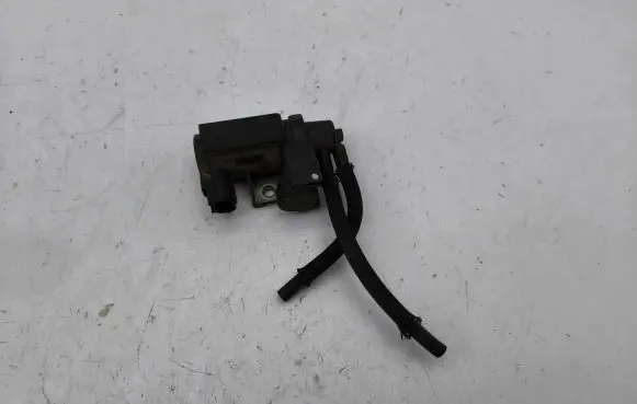 Toyota RAV 4 (XA30) Valve vacuum 258100R011 70051308