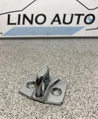 BMW 5 E60 E61 Front door lock loop/hook striker 7067805
