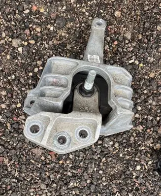 KIA Niro Engine mount bracket 21810G2000