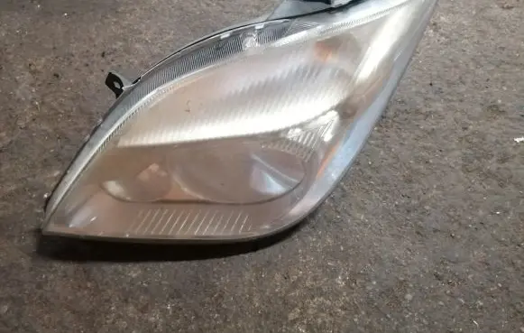 Mercedes-Benz Sprinter W906 Headlight/headlamp A9068200361