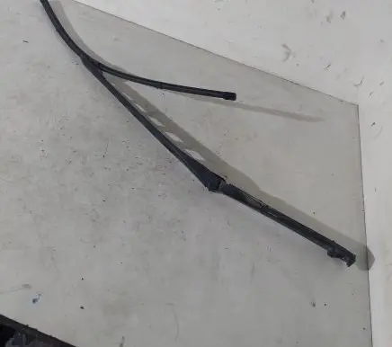 BMW 5 E60 E61 Front wiper blade arm 61617035099