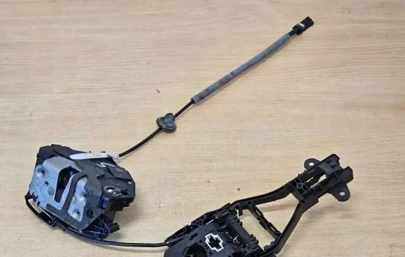 Volvo V60 Rear door lock 31301746