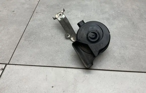 Audi A3 S3 8V Horn signal 8V0951229