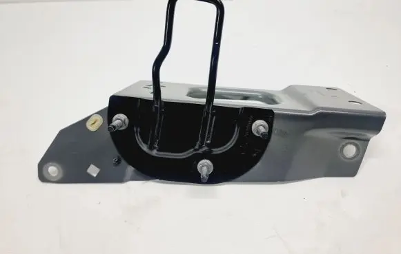 Citroen DS7 Crossback Tie down hook / loop 9816479380