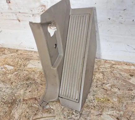 BMW X5 E53 Foot area side trim 8250181 51438250181