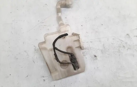 Windshield washer fluid reservoir/tank
