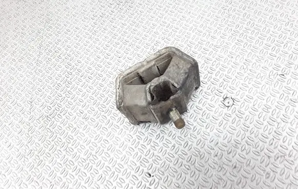 Nissan Navara D22 Gearbox mount