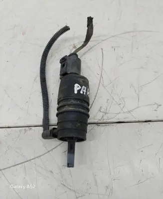 Volkswagen Phaeton Windscreen/windshield washer pump 1498500400