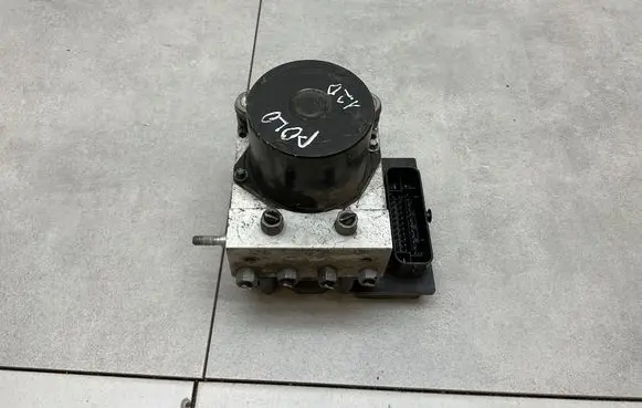 Volkswagen Polo V 6R ABS Pump 6R0907379BE 6R0907379AF
