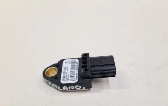 Mitsubishi Outlander Airbag deployment crash/impact sensor 8651A001 39754C
