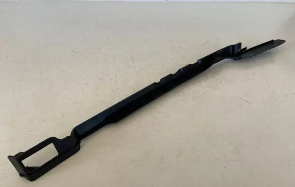 Audi A3 S3 8V Radiator trim 8V0121332