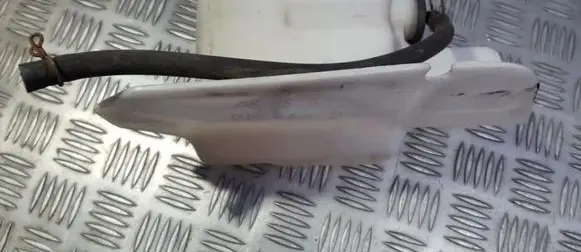 Coolant expansion tank/reservoir