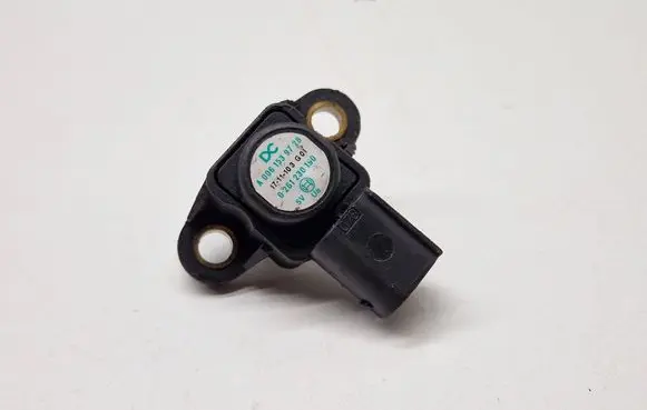 Mercedes-Benz C W205 Air pressure sensor A0061539728