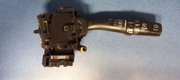 Toyota Avensis Verso Wiper control stalk 173654