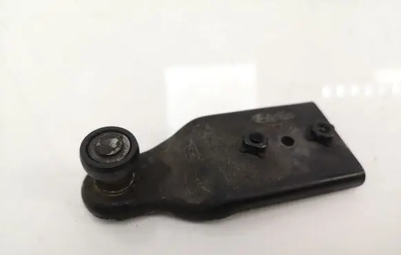 Hyundai H-1, Starex, Satellite Sliding door upper roller guide/hinge 